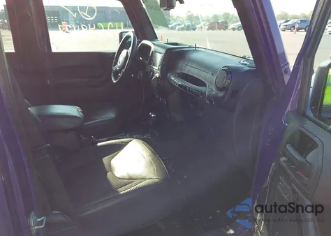 2016 Jeep Wrangler Unlimited Sahara из США, поврежденный, VIN 1C4BJWEG3GL202743